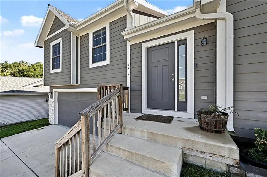 5315 Crystal Drive, Saint Joseph, MO 64503 - #2