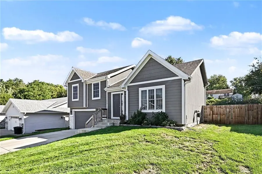 5315 Crystal Drive, Saint Joseph, MO 64503 - #3