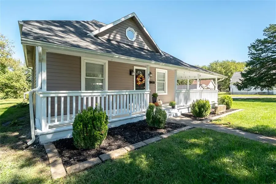810 Francis Street, Valley Falls, KS 66088 - #2