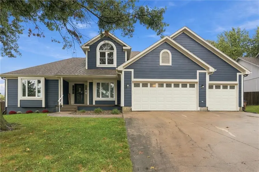 1516 Wrangler Way, Raymore, MO 64083 - #2