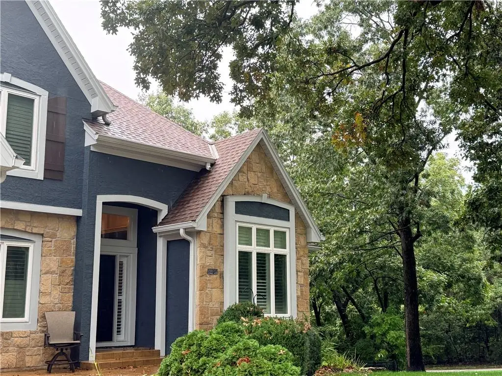 6400 Gladstone Drive, Shawnee, KS 66218 - #1