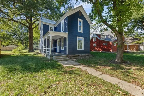 828 N Jefferson Avenue, Iola, KS 66749