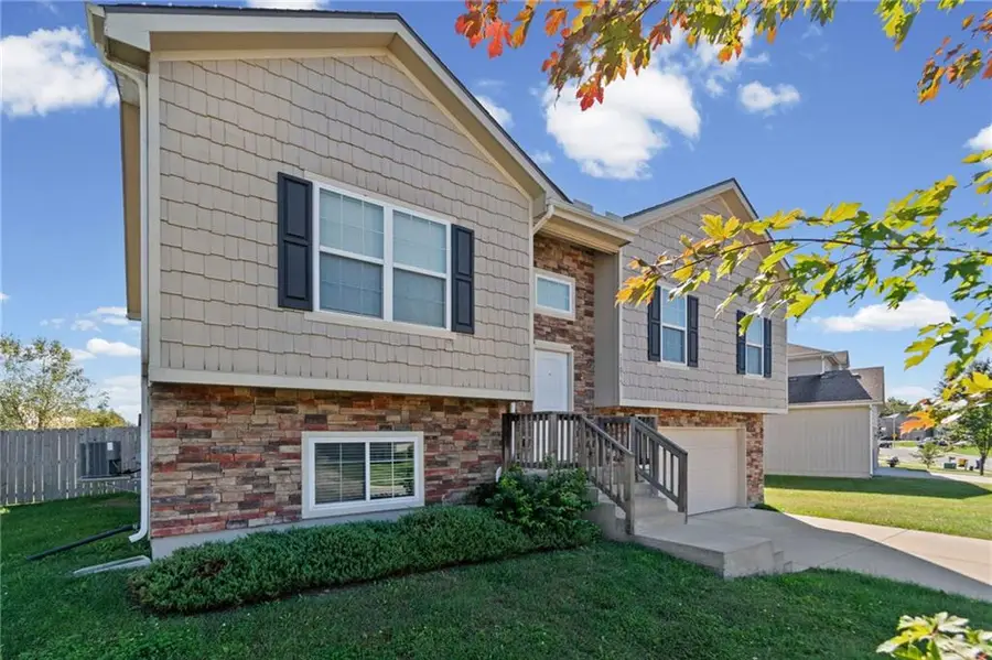 11035 N Jefferson Street, Kansas City, MO 64155 - #2
