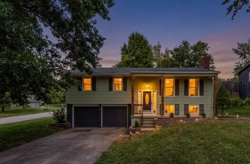 6739 NW Hilldale Drive, Kansas City, MO 64151 - #1