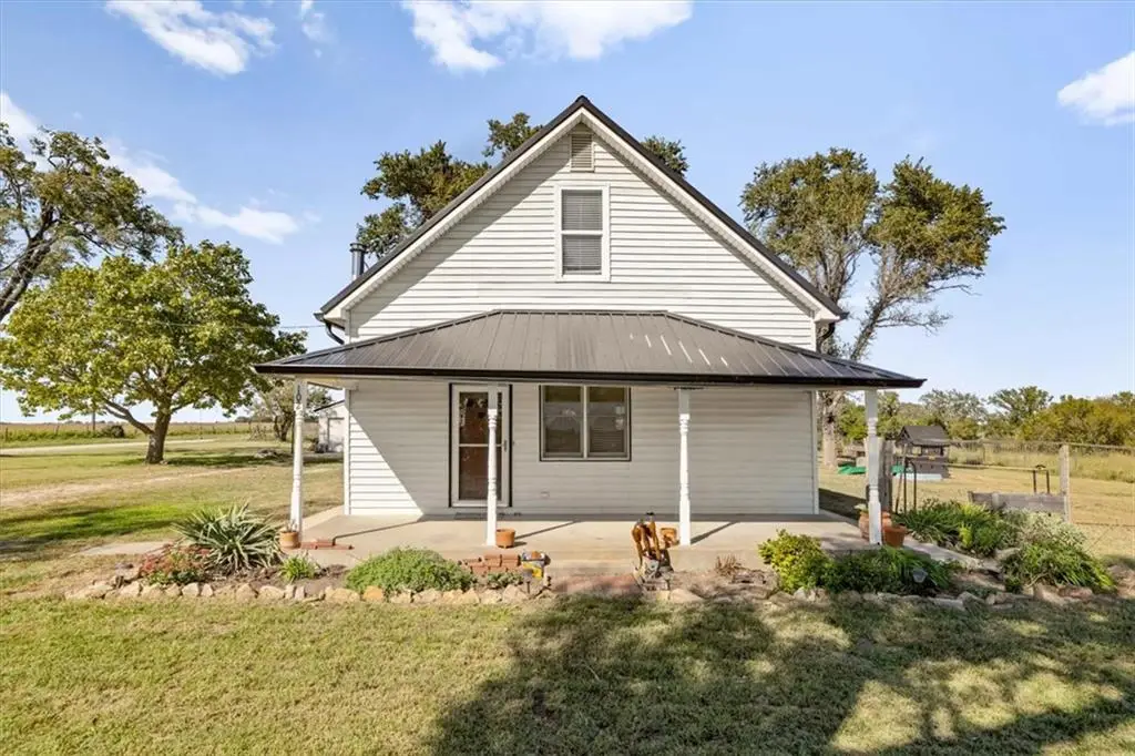 102 N 1st Road, Overbrook, KS 66524 - #1
