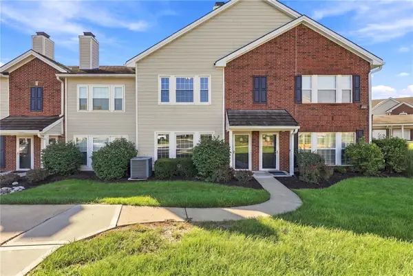 11603 Tomahawk Creek Parkway #G, Leawood, KS 66211