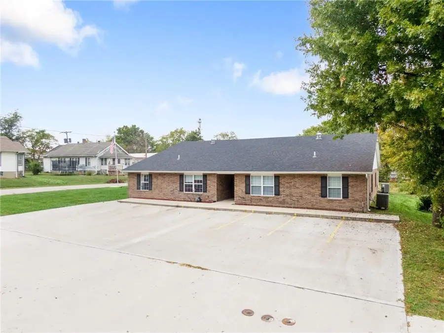201 Highland Street, Sweet Springs, MO 65351 - #2