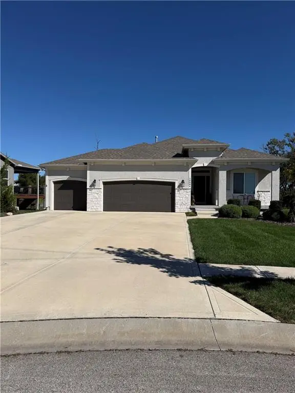 18804 189th Street, Spring Hill, KS 66083
