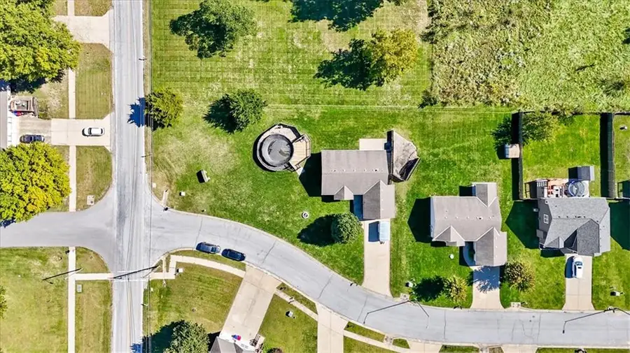 3025 N 157th Street, Basehor, KS 66007 - #2