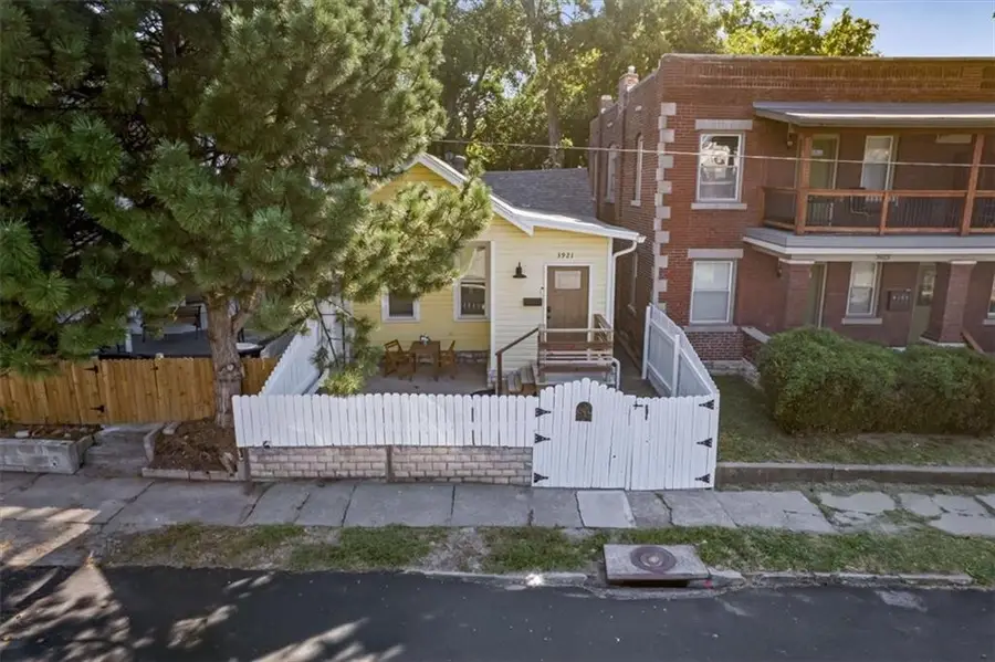 3921 Central Street, Kansas City, MO 64111 - #2