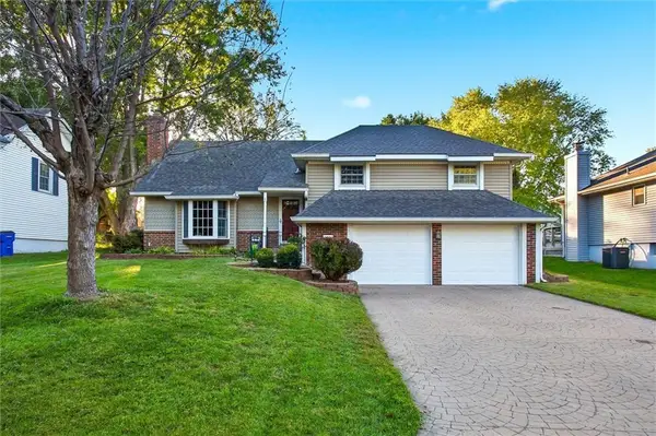 13929 S Summertree Lane, Olathe, KS 66062