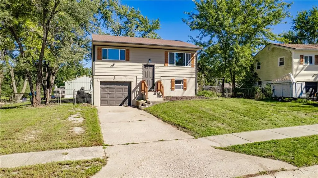 1515 N Osage Trail, Independence, MO 64058 - #1