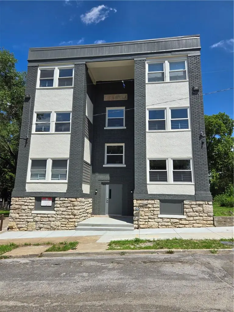 2333 Lister Avenue, Kansas City, MO 64127 - #1