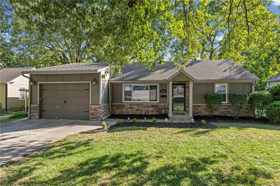 5701 W 53rd Street, Mission, KS 66202 - #2