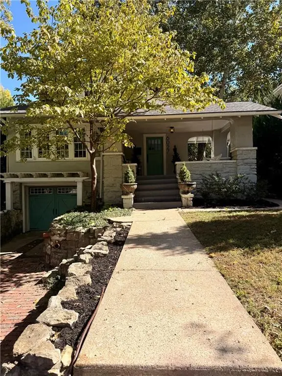 6027 Brookside Boulevard, Kansas City, MO 64113