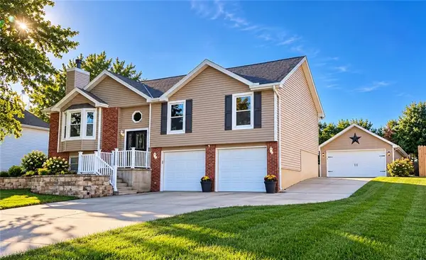 5302 Stoneridge Drive, St Joseph, MO 64507