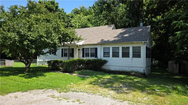 4701 Green Hills Road Nw, Riverside, MO 64150