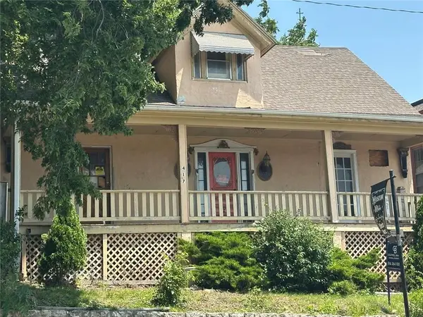 415 S 9th Street, St Joseph, MO 64501