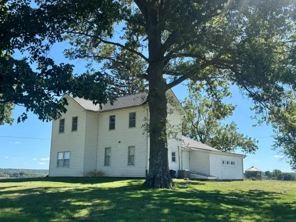 17201 Coffin Road, Leavenworth, KS 66048