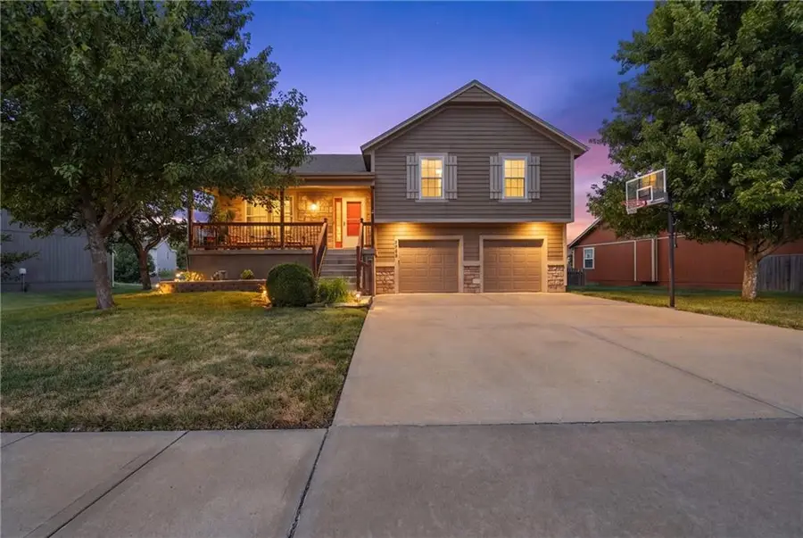 16749 Ingalls Street, Gardner, KS 66030 - #2