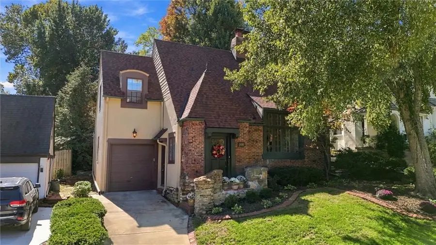 2017 W 50th Street, Westwood Hills, KS 66205 - #3