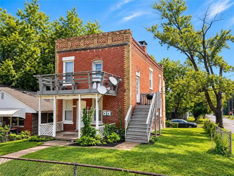 201 N 16th Street, Kansas City, KS 66102 - #2