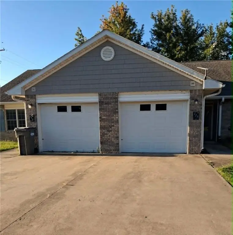 115 W Wilson #'s 117, 119, 121 Street, Thayer, KS 66776 - #2