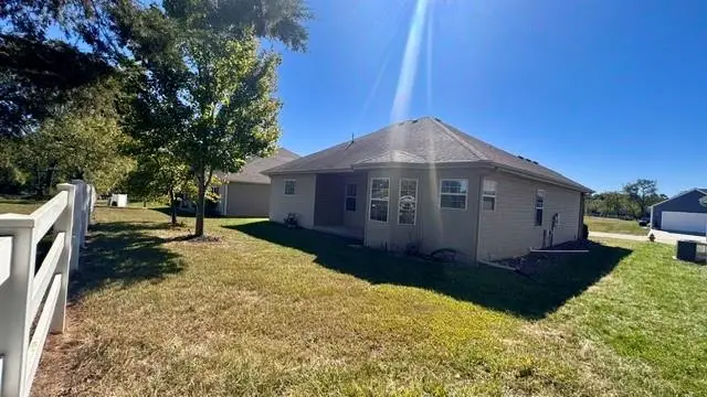 307 Jamestown Drive, Clinton, MO 64735 - #2