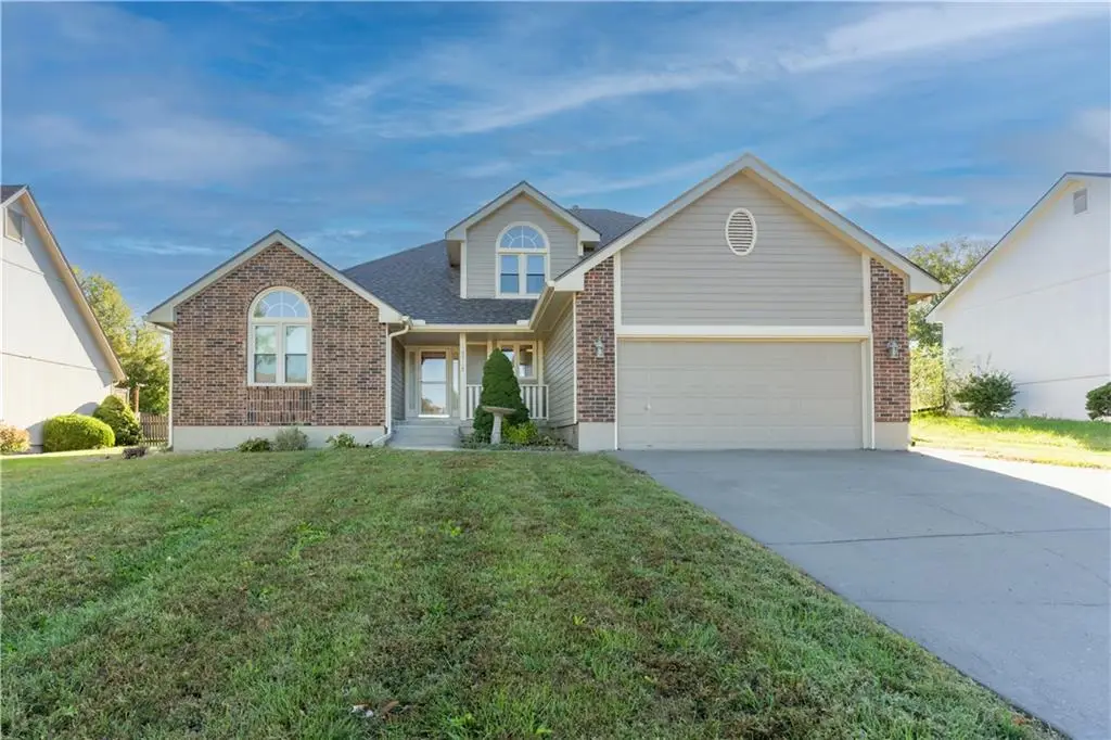 3725 SW Evergreen Lane, Lees Summit, MO 64082 - #1
