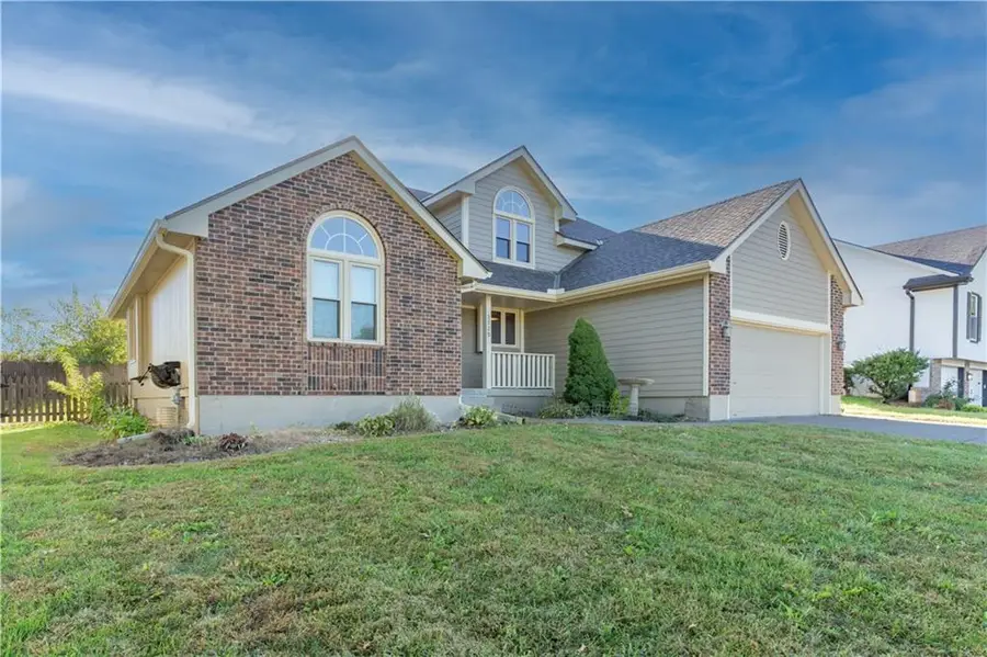 3725 SW Evergreen Lane, Lees Summit, MO 64082 - #2