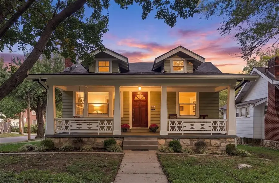 6101 Charlotte Street, Kansas City, MO 64110 - #2