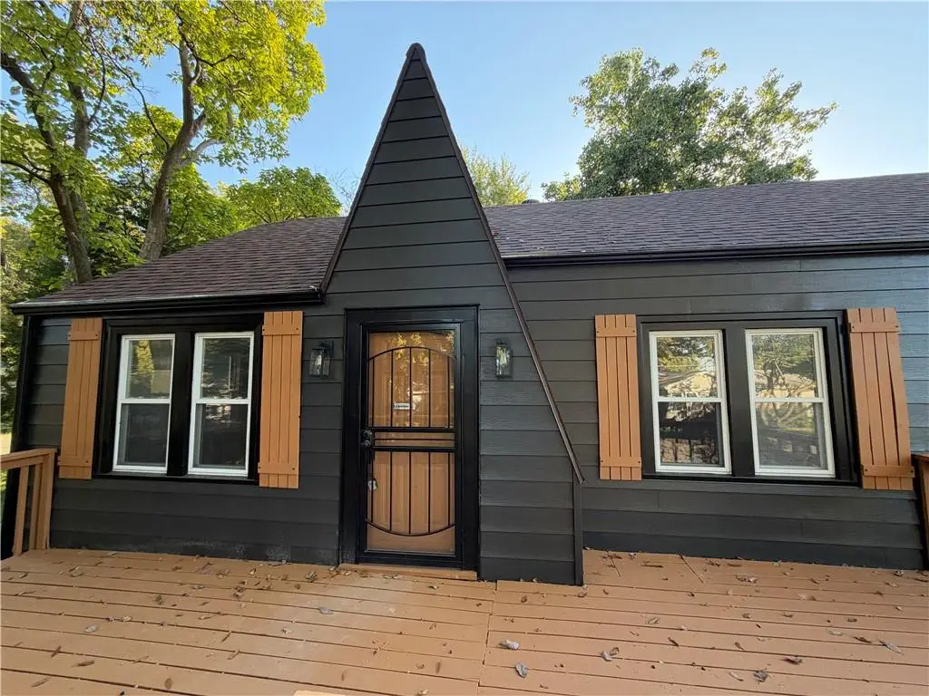4641 N Elmwood Avenue, Kansas City, MO 64117 - #1
