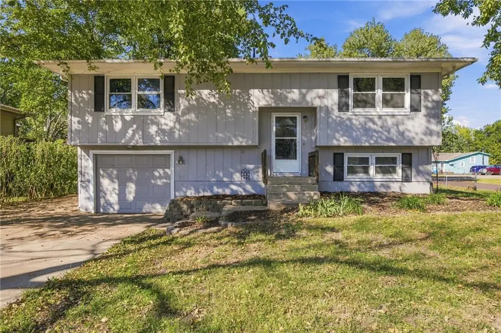 300 W Johnson N/a, Spring Hill, KS 66083 - #1