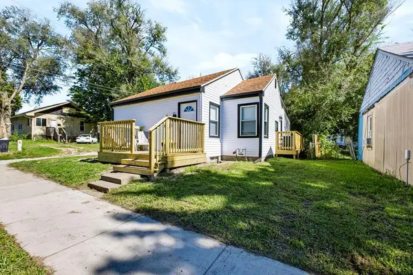 411 S 25th Street, St Joseph, MO 64501