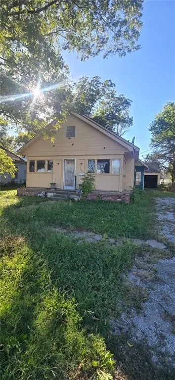 923 N Oak Street, Nevada, MO 64772