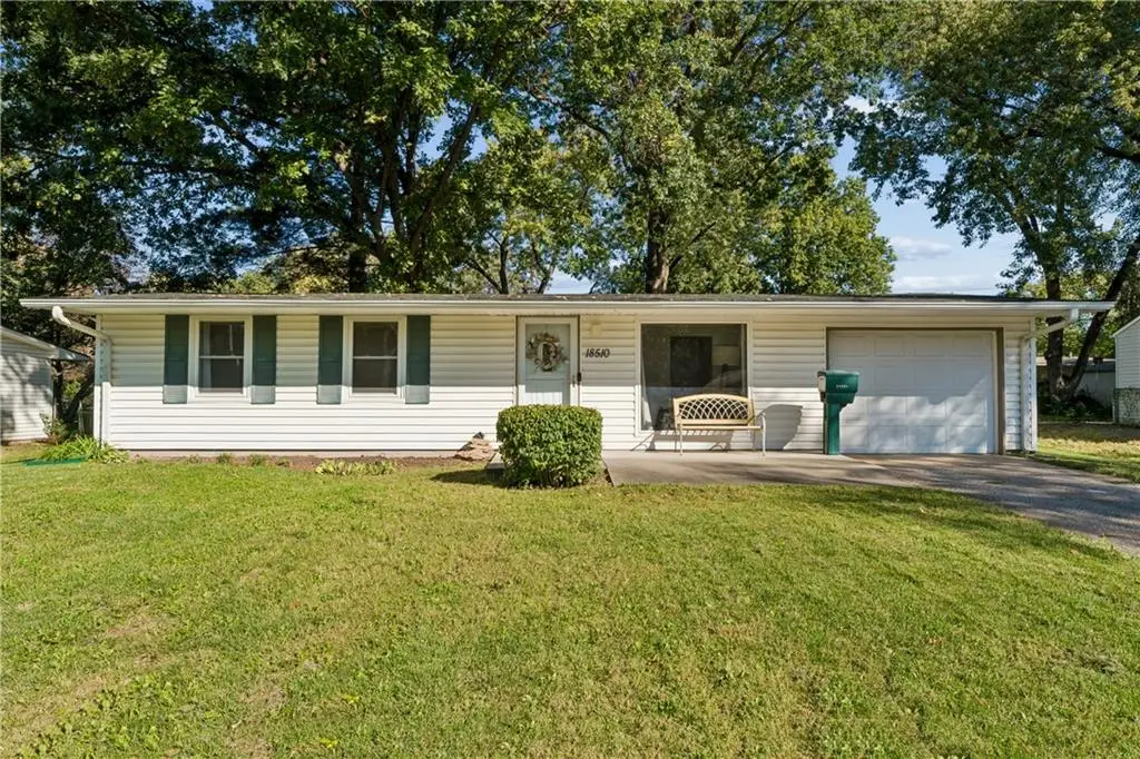 18510 E 5th Street N, Independence, MO 64056 - #1