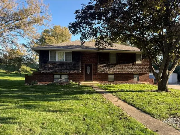 3 Sweet Court, St Joseph, MO 64506