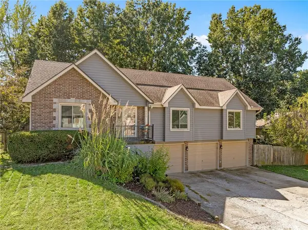 436 NW Eastwood Drive, Blue Springs, MO 64014