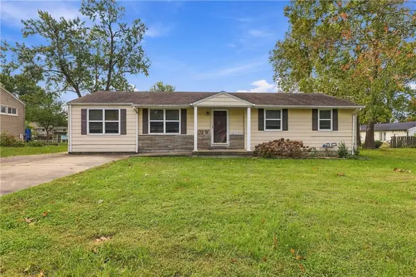 103 W Joy Street, Harrisonville, MO 64701