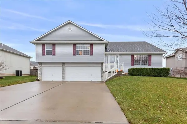 1009 Granada Drive, Raymore, MO 64083