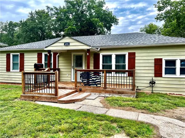 604 NE 74th Terrace, Gladstone, MO 64118