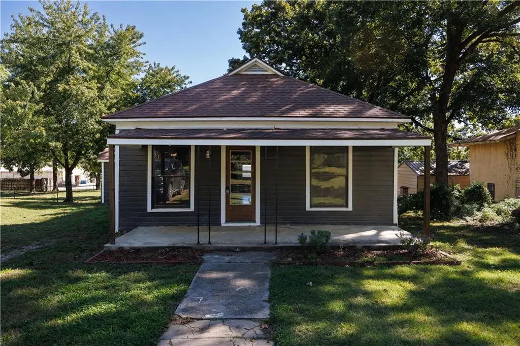 320 S 8th N/a, Fredonia, KS 66736 - #1