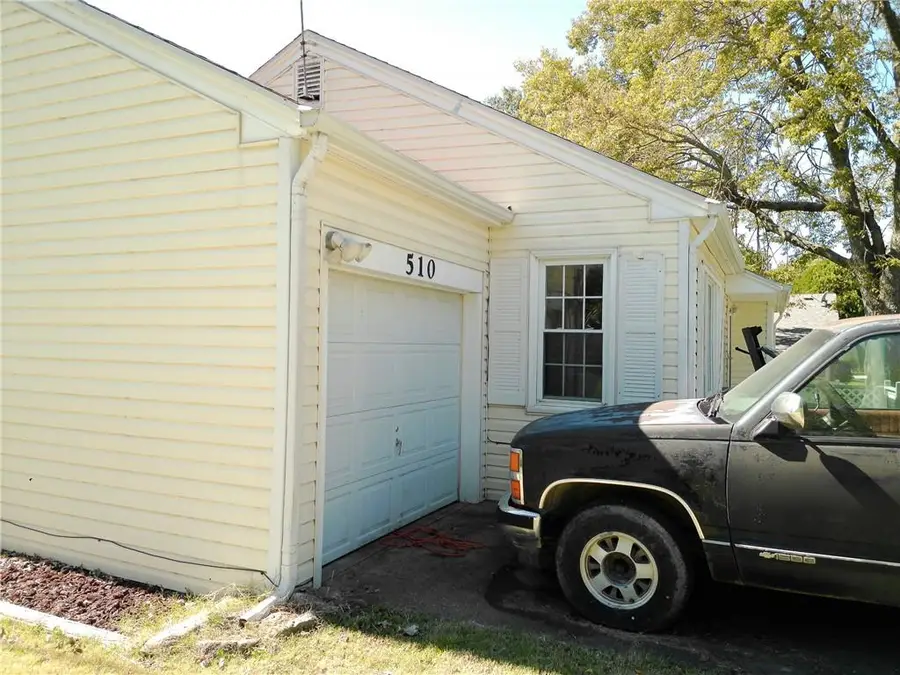 510 E Massasoit Street, Ottawa, KS 66067 - #2