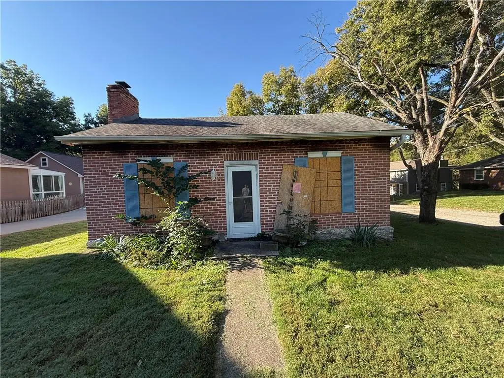 203 Walnut Street, Weston, MO 64098 - #1