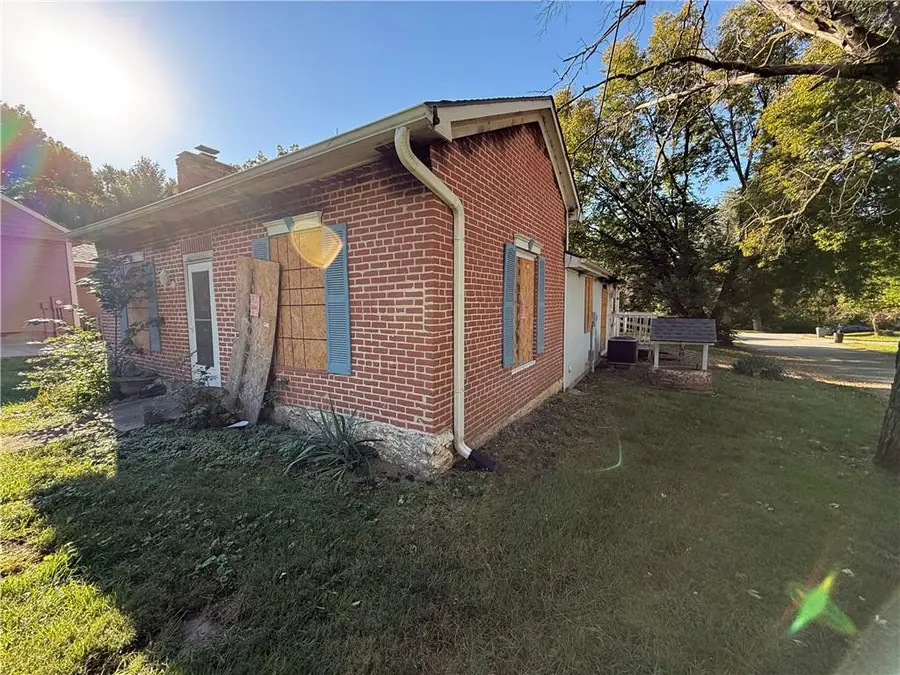 203 Walnut Street, Weston, MO 64098 - #2