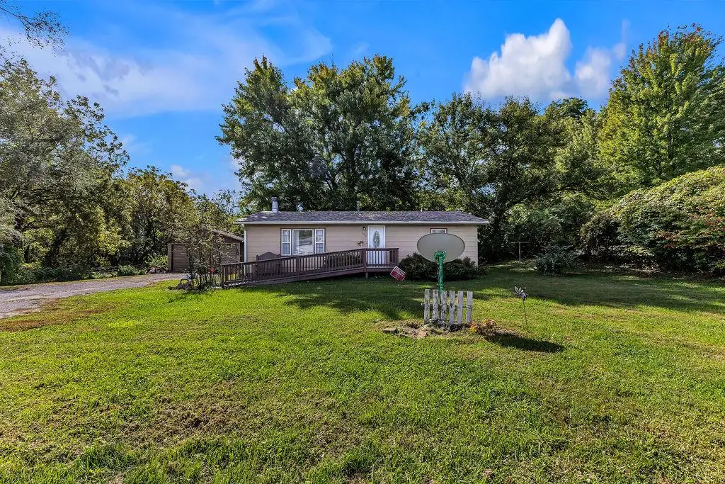 902 NE County Line Road, Saint Joseph, MO 64505 - #1