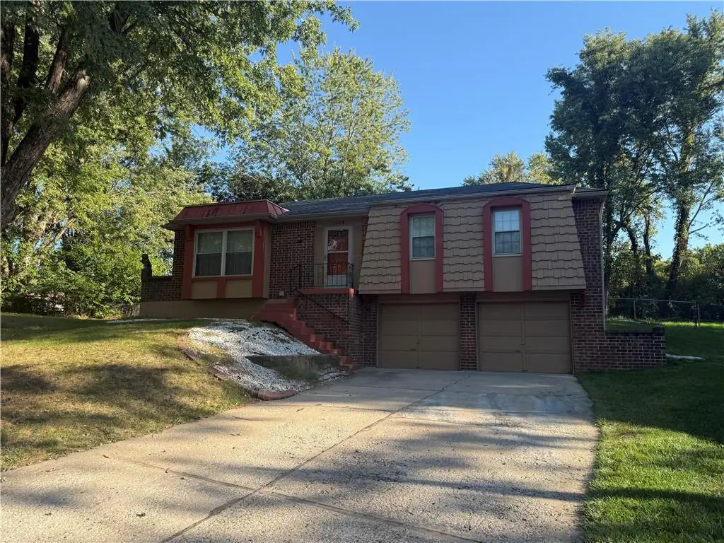 1008 NW Arlington Court, Blue Springs, MO 64015 - #1