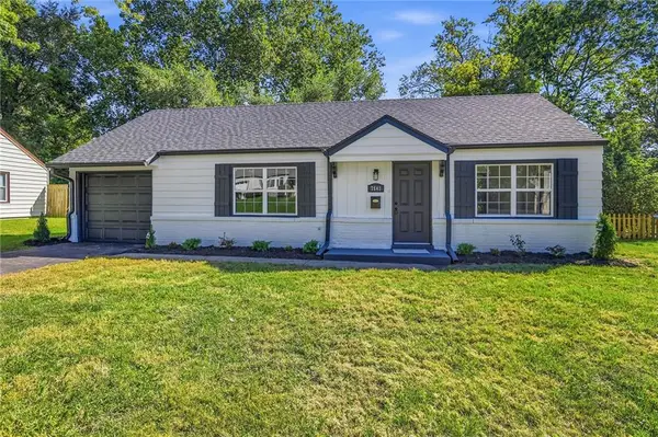7541 Rainbow Drive, Prairie Village, KS 66208