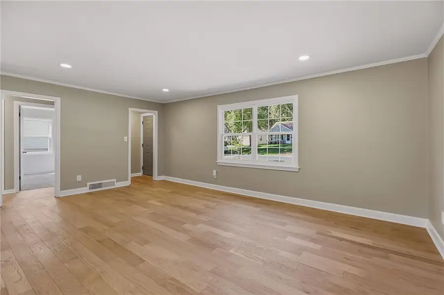 7541 Rainbow Drive, Prairie Village, KS 66208 - #2