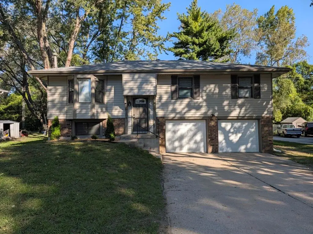 306 SE 21st Street, Oak Grove, MO 64075 - #1